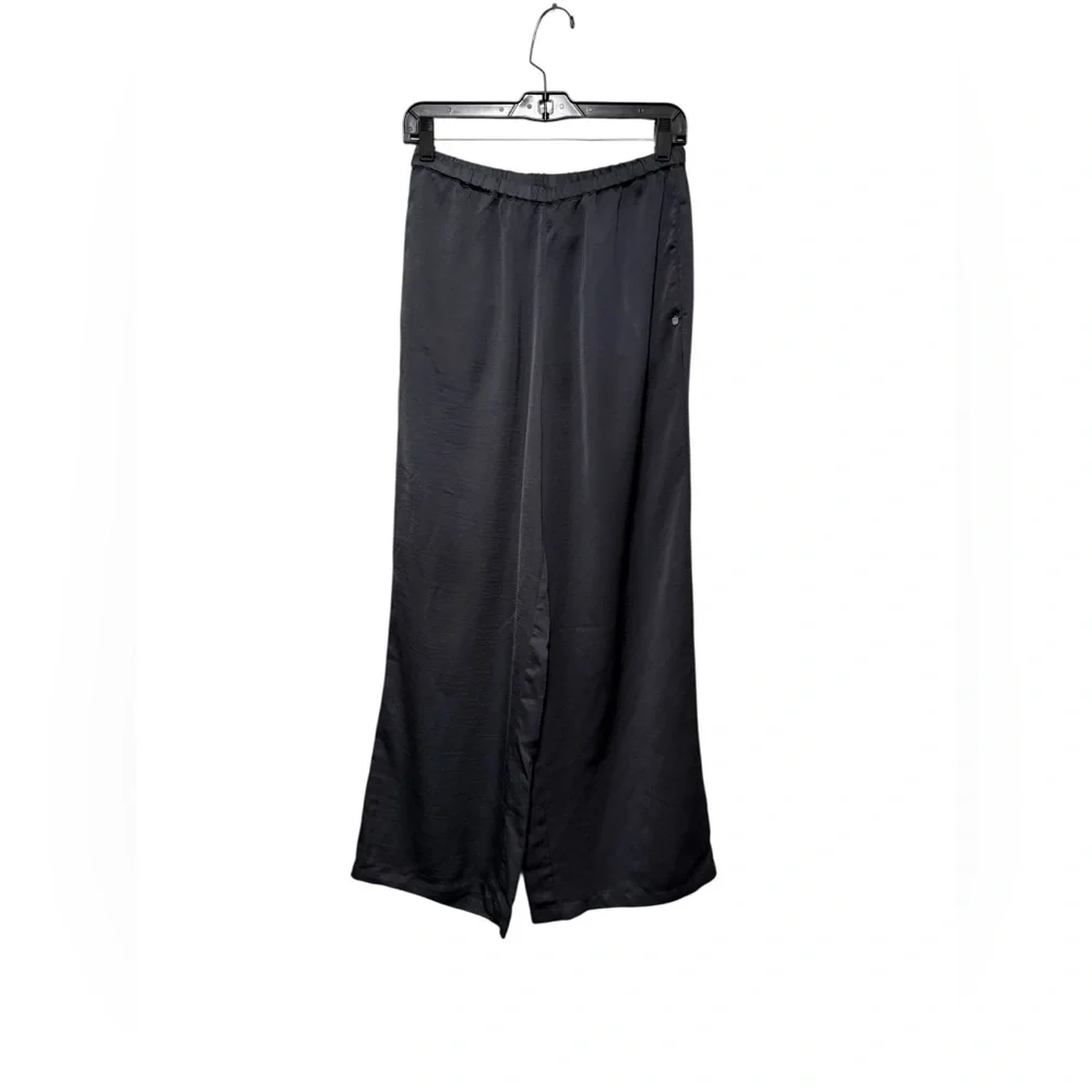 Fabletics EcoSatin Sleep Bottoms Pewter Gray Medium Silky Pajama Pants EUC